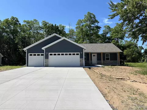2540 Trails Meet Cir, Whiting, WI 54481