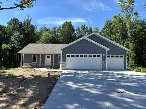 2510 Trails Meet Cir, Whiting, WI 54481