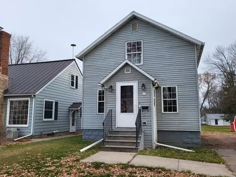 611 S Vine Ave, Marshfield, WI 54449