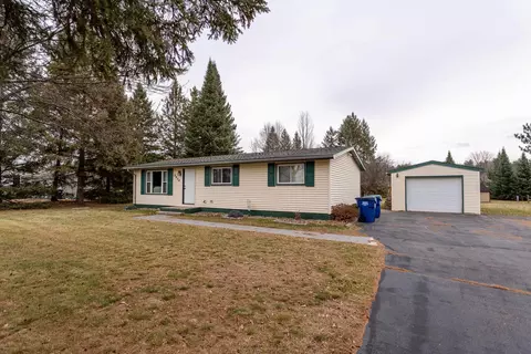 2438 Rainbow Dr, Kronenwetter, WI 54455