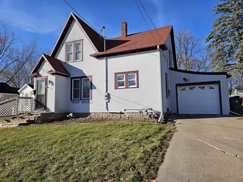 110 N Oak Ave, Marshfield, WI 54449