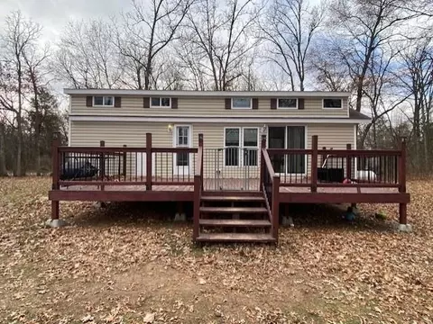 454 Sir Winston Trl, Nekoosa, WI 54457
