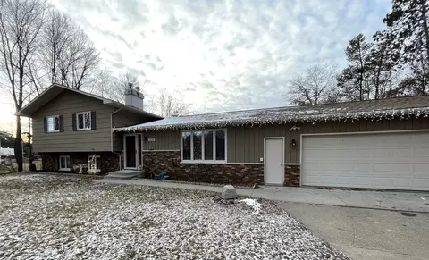 2131 Glendalen Rd, Kronenwetter, WI 54455