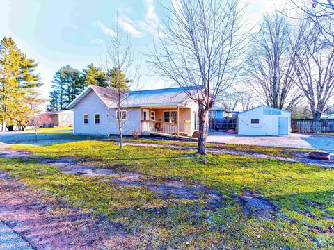 6524 Hemlock St, Vesper, WI 54489