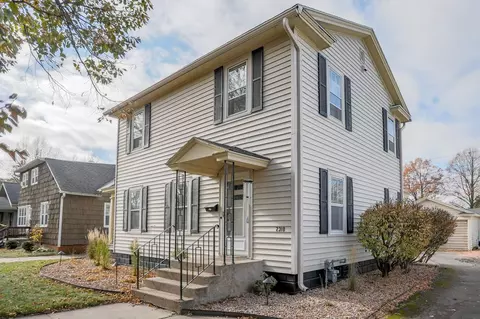 2310 Oakwood Blvd, Wausau, WI 54403