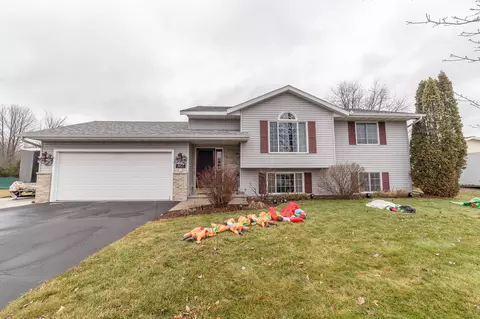 9407 Meadow Creek Ln, Weston, WI 54476