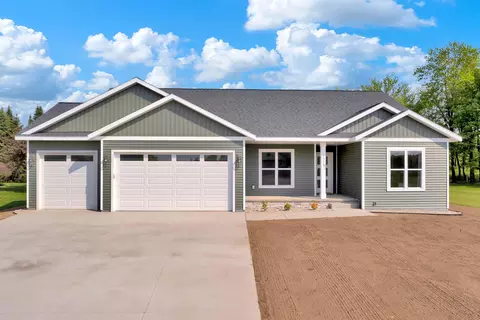 1555 Foxfire Ct, Waupaca, WI 54981