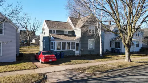 910 S 6th Ave, Wausau, WI 54401