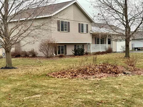 7955 Hemlock St, Hewitt, WI 54441