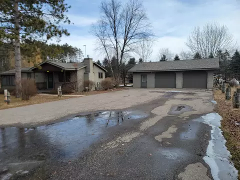 1916 E 10th Ln, Friendship, WI 53934