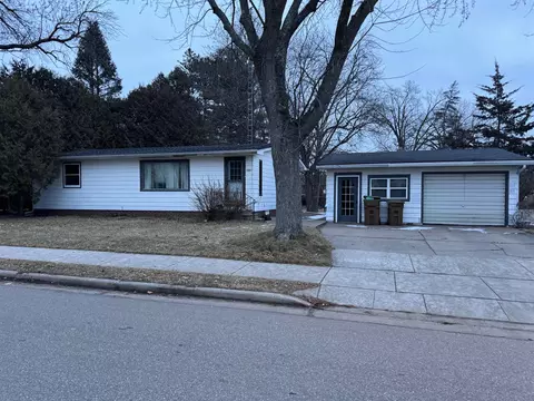 709 Prentice St, Stevens Point, WI 54481