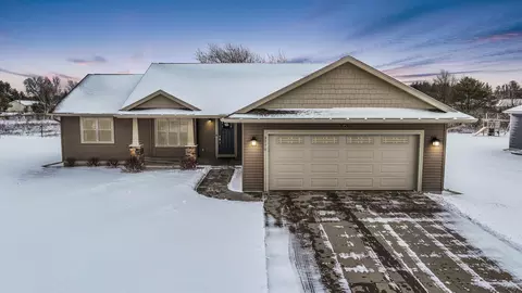 3770 Kensington Pl, Plover, WI 54467