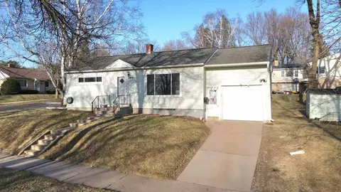 2415 N 8th St, Wausau, WI 54403