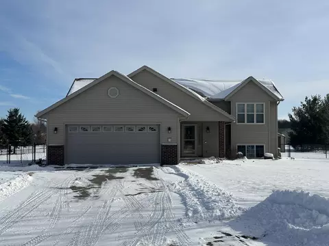 2046 Gary Lee Dr, Kronenwetter, WI 54455