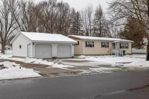130 Dellwood Ln, Nekoosa, WI 54457
