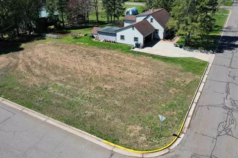 606 W Maple St, Medford, WI 54451