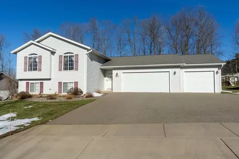 6612 Morgan Creek Dr, Wausau, WI 54401