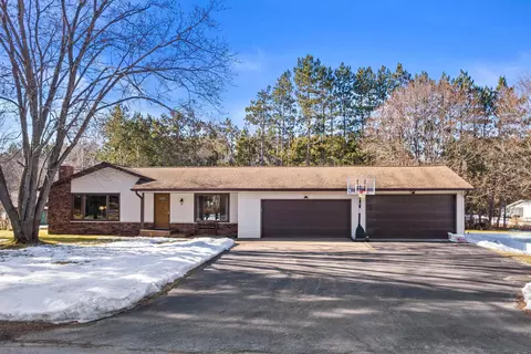 1866 Meadow Dr, Stevens Point, WI 54482