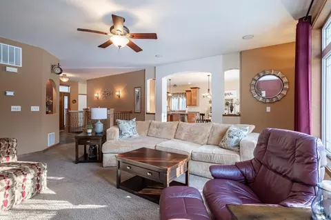 Living - 165363 Kellner Dr, Schofield, WI 54476 photo 2 of 7