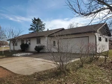 814 N Walnut Ave, Marshfield, WI 54449