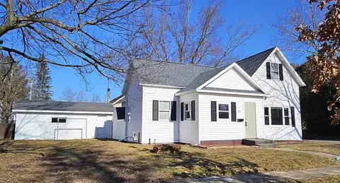 414 E 6th St, Merrill, WI 54452