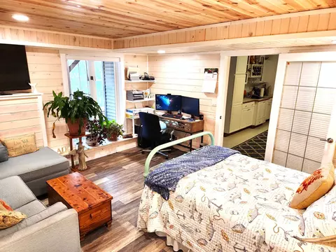 Bedroom - 1919 Sunset Dr, Tomahawk, WI 54487 photo 9 of 10