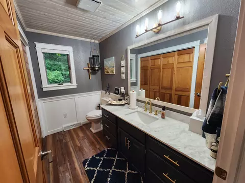 Bath - 1919 Sunset Dr, Tomahawk, WI 54487 photo 3 of 5