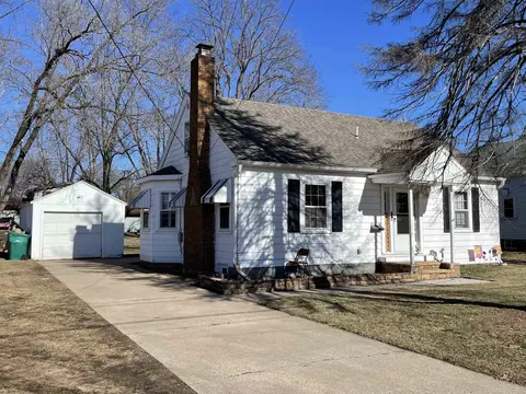 266 Wood Ave, Nekoosa, WI 54457