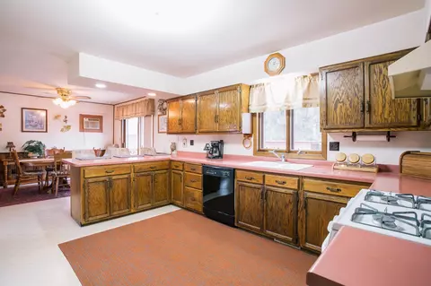 610 E Maple St, Withee, WI 54498 photo 16