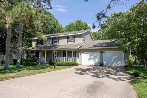 2161 Shadowview Cir, Plover, WI 54467