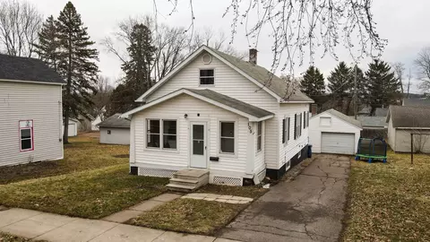 105 N 6th Ave, Wausau, WI 54401