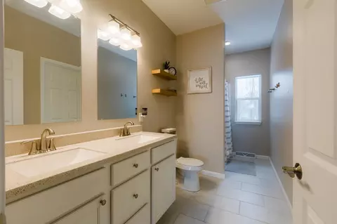 Bath - 4560 River Dr, Plover, WI 54467 photo 2 of 5