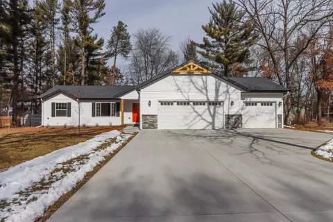 2620 Chippewa Dr, Plover, WI 54467