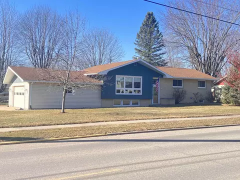 610 S Lincoln Ave, Marshfield, WI 54449