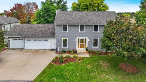 1006 N Schmidt Ave, Marshfield, WI 54449