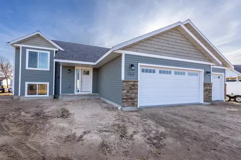 763 Red Sunset Ct, Plover, WI 54467
