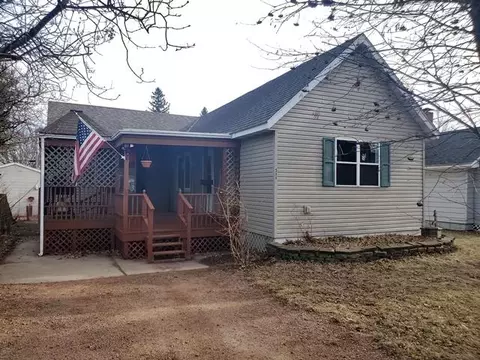 511 N Ash Ave, Marshfield, WI 54449