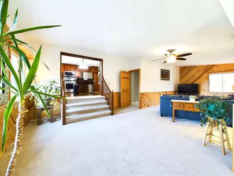 Living - 225505 Nazda Rd, Hatley, WI 54440 photo 2 of 3