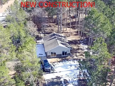 230 Penhurst Way, Nekoosa, WI 54457