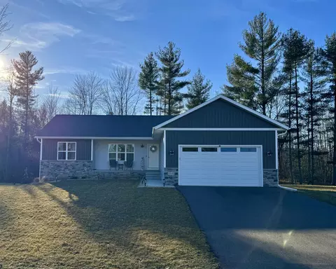 1141 Fall City Ct, Mosinee, WI 54455