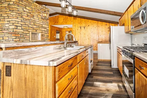 Kitchen - 961 Elm Dr, Eagle River, WI 54521 photo 2 of 4