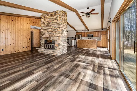 Living - 961 Elm Dr, Eagle River, WI 54521 photo 4 of 8