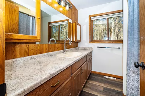 Bath - 961 Elm Dr, Eagle River, WI 54521 photo 2 of 3