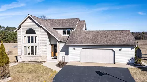 2250 Frosty Pine Ct, Stevens Point, WI 54482