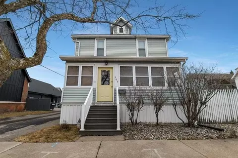 209 E 3rd St, Marshfield, WI 54449