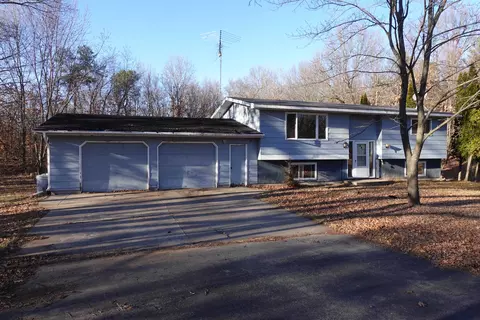 1554 Trout Rd, Nekoosa, WI 54457