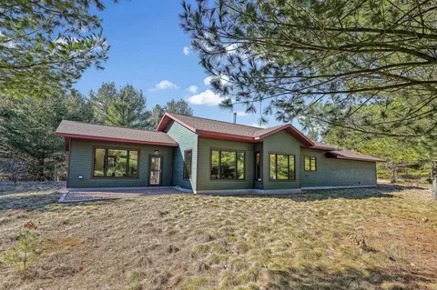 7011 Woodland Ln, Amherst, WI 54406