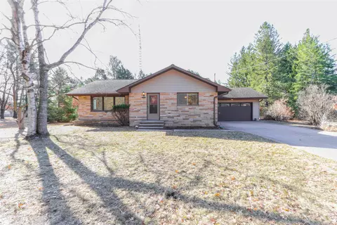 512 Wallace Pl, Stevens Point, WI 54481