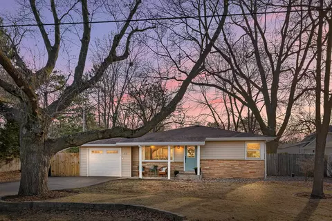 212 Sunset Ave, Stevens Point, WI 54481
