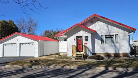 104 E Pine St, Spencer, WI 54479